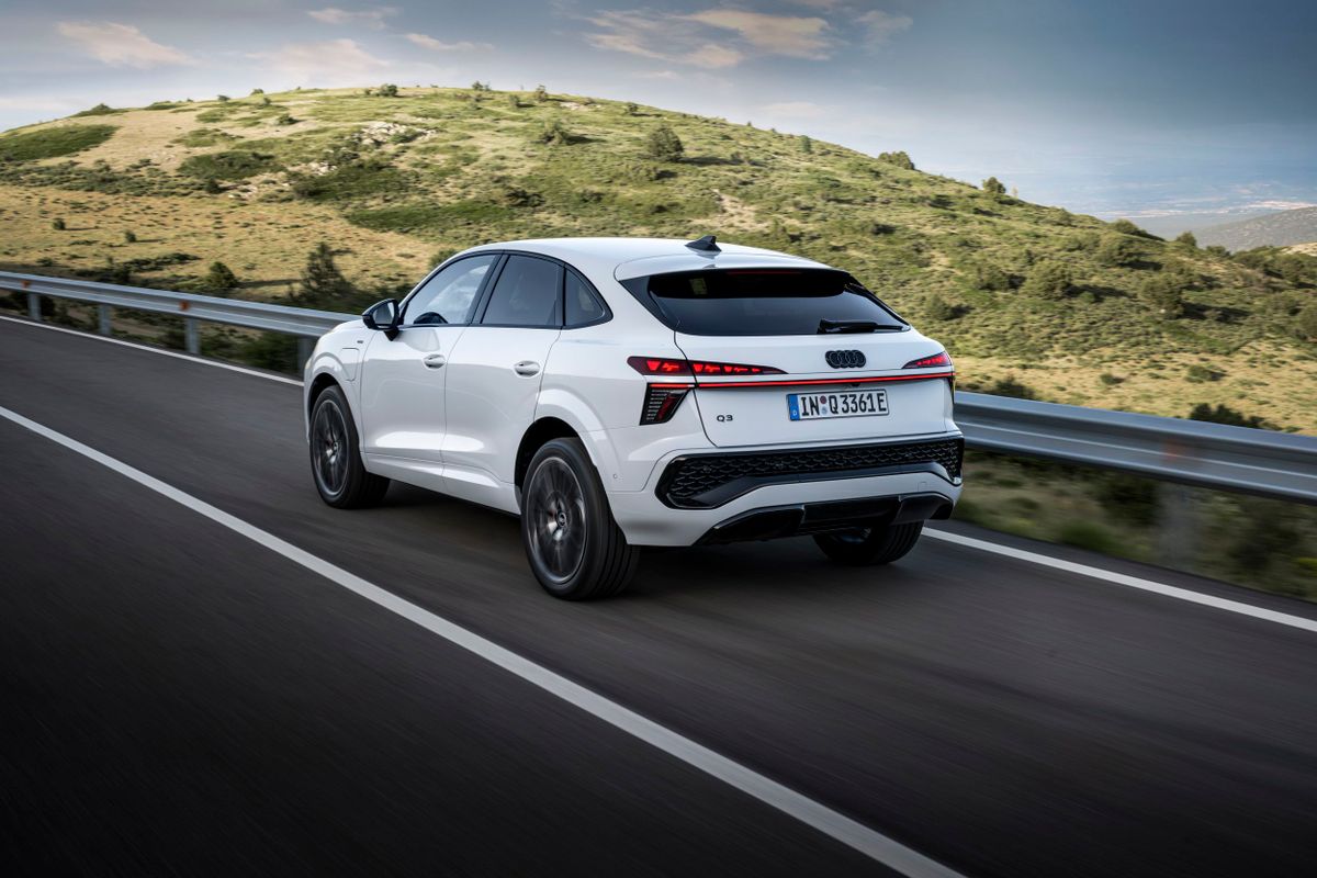 Audi Q3 Sportback 2025. Кузов, экстерьер. Кроссовер Купе, 2 поколение