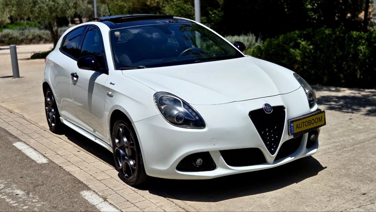 Alfa Romeo Giulietta с пробегом, 2015