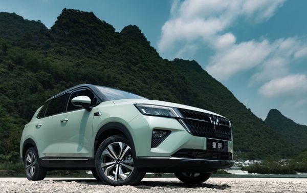 Wuling Xingchen 2021. מרכב, צורה. רכב שטח 5 דלתות, 1 דור