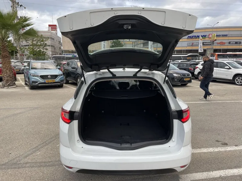 Renault Megane 2nd hand, 2020, private hand
