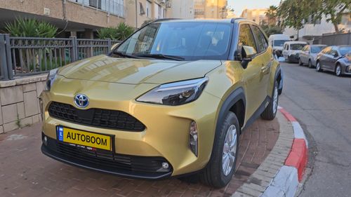 Toyota Yaris Cross, 2023, фото
