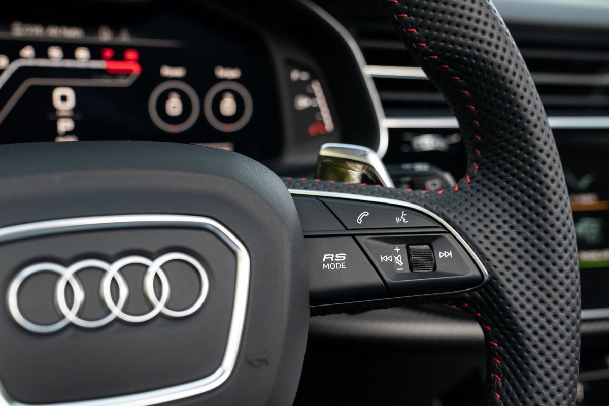 Audi RS Q8 2020. Steering wheel. SUV 5-doors, 1 generation