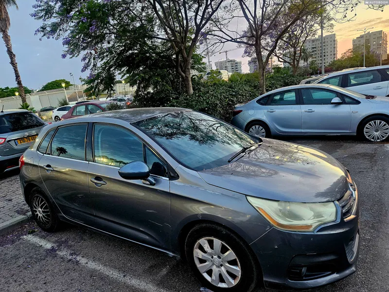 Citroen C4 с пробегом, 2011