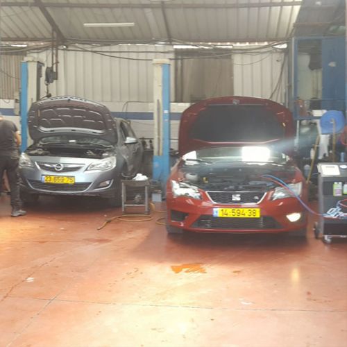 Garage Arzi Motors. صورة 1