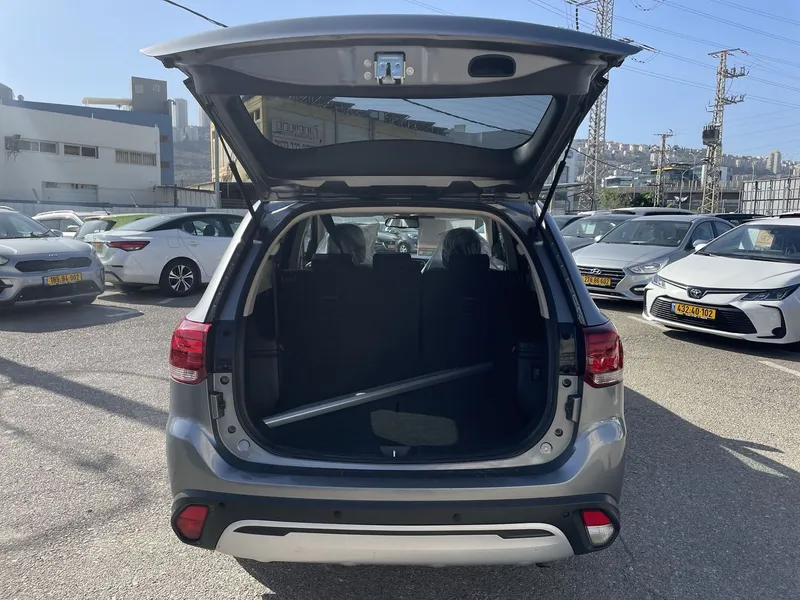 Mitsubishi Outlander 2nd hand, 2018, private hand