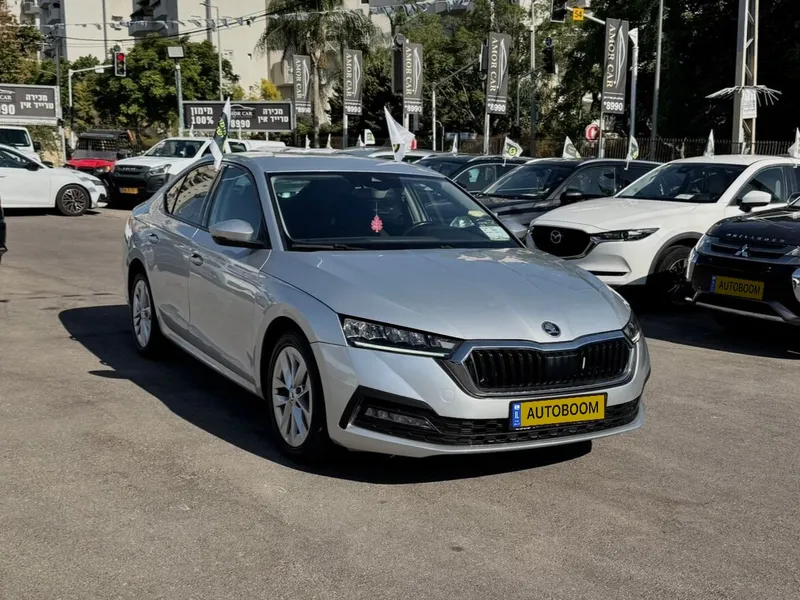 סקודה אוקטביה יד 2 רכב, 2022