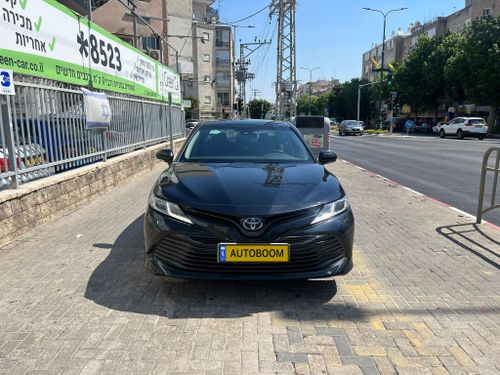 Toyota Camry 2nd hand, 2020