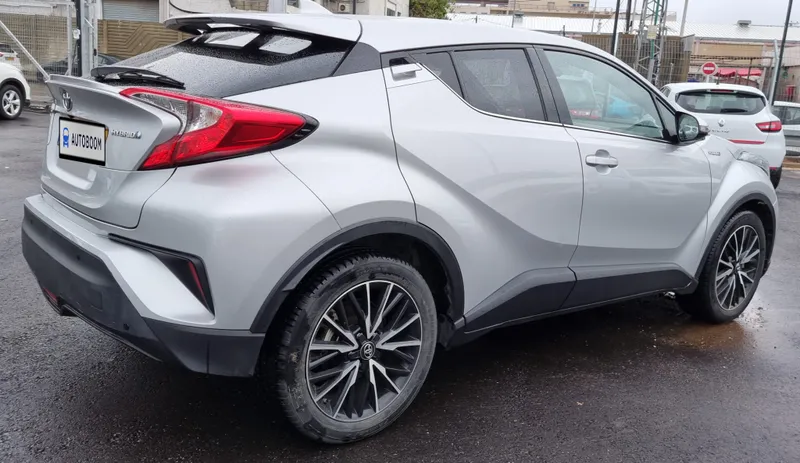 Toyota C-HR 2nd hand, 2018, private hand