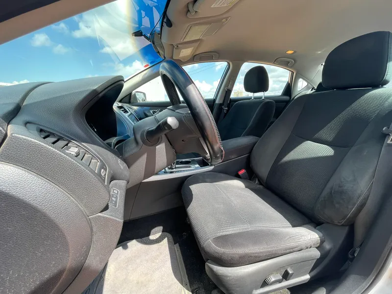 Nissan Altima 2nd hand, 2014