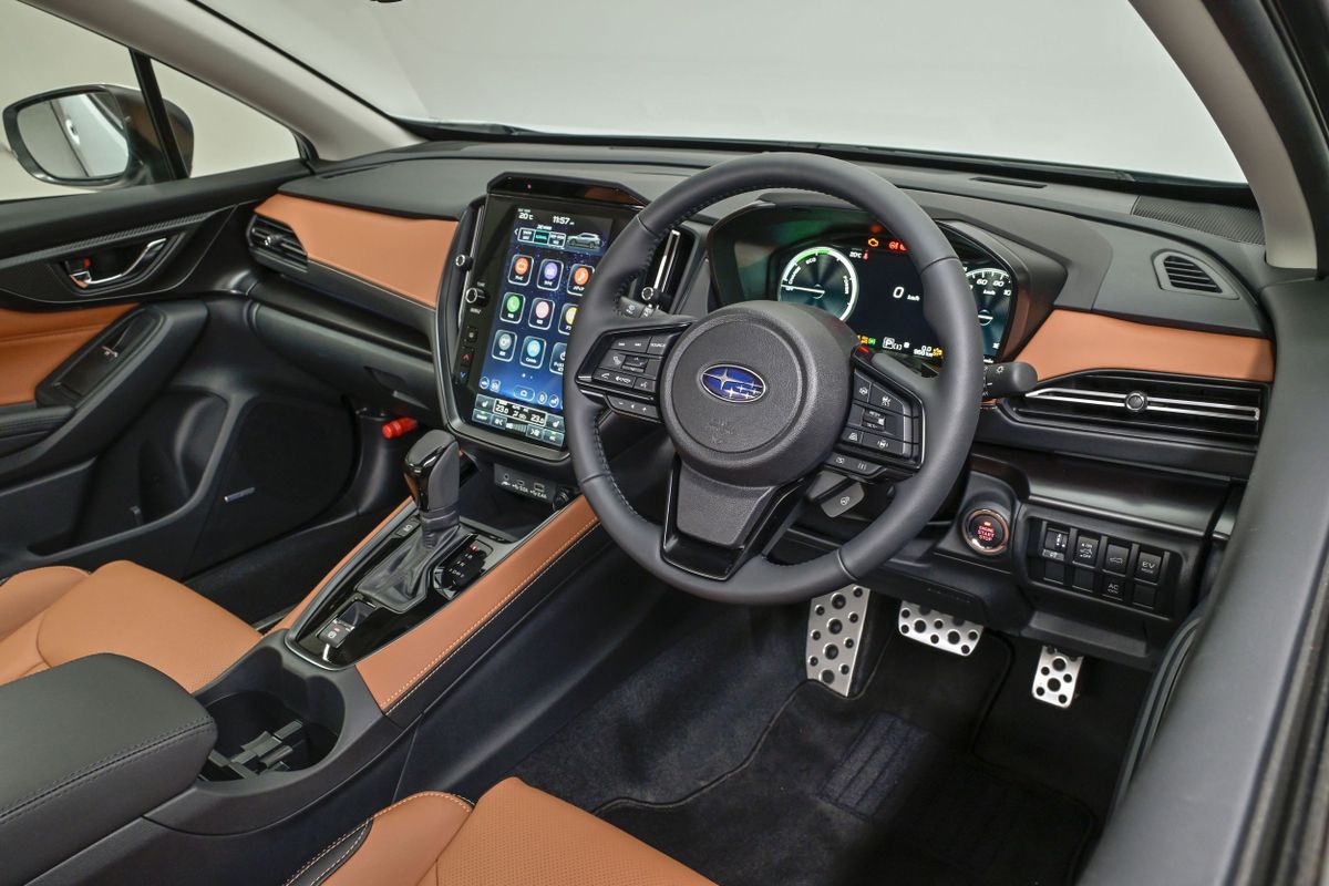 Subaru Levorg. Передние сидения.
