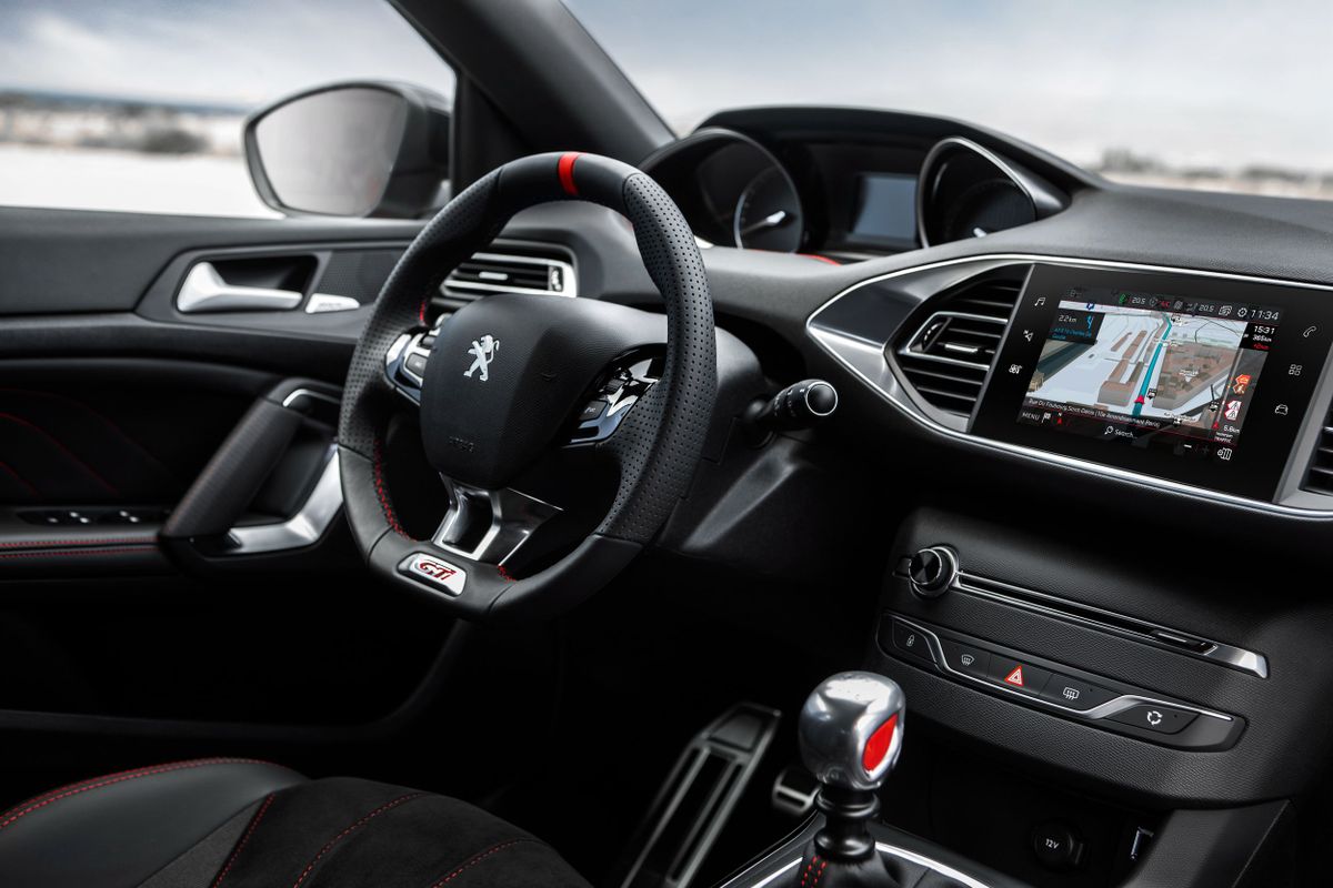 Пежо 308 GTi 2017. Руль. Хэтчбек 5 дв., 1 поколение, рестайлинг