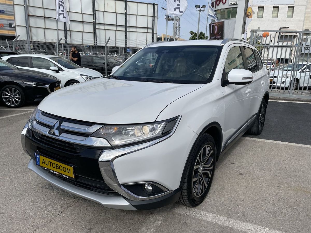 Mitsubishi Outlander 2nd hand, 2018, private hand