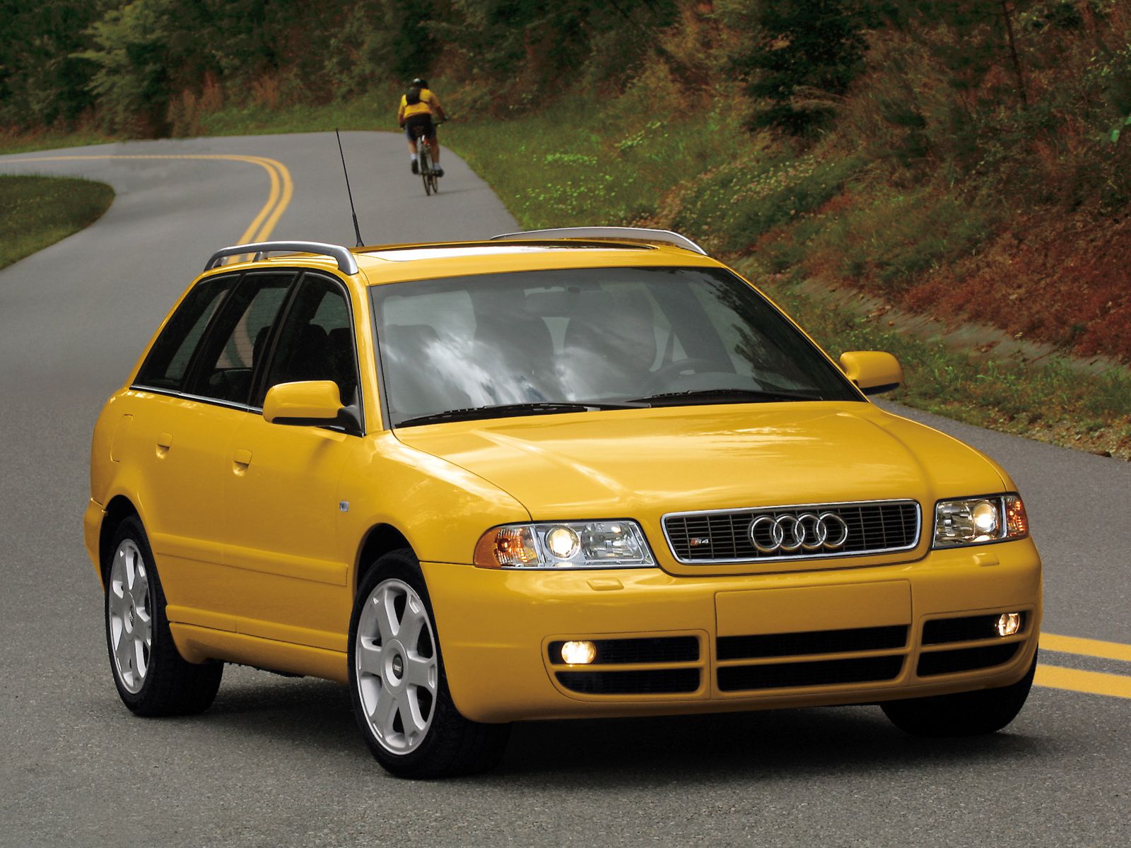 Audi S4 1997 года выпуска, 1 поколение, универсал 5 дв. - комплектации и модифик