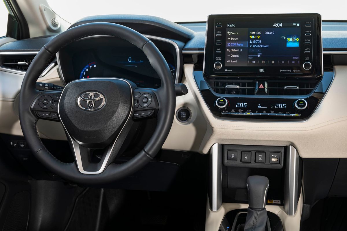 Toyota Corolla Cross 2020. Tableau de bord. VUS 5-portes, 1 génération