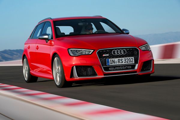 أودي RS3 2015. الهيكل، المظهر الخارجي. هاتشباك ٥ أبواب, 2 الجيل