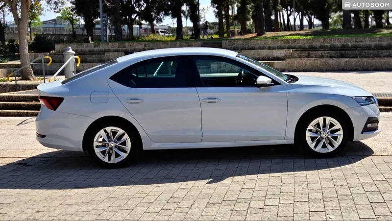 Skoda Octavia с пробегом, 2022