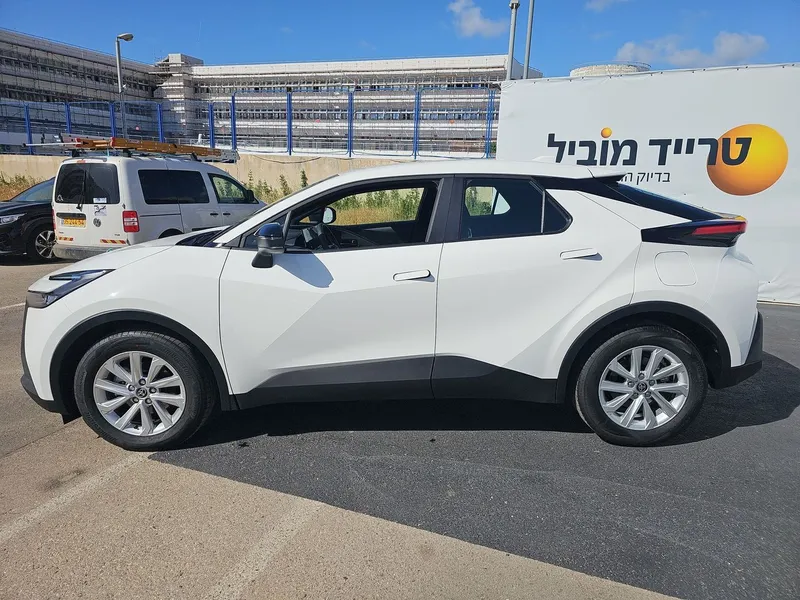 טויוטה C-HR רכב חדש, 2025, פרטי