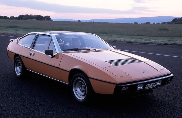 Lotus Eclat 1975. Carrosserie, extérieur. Coupé, 1 génération