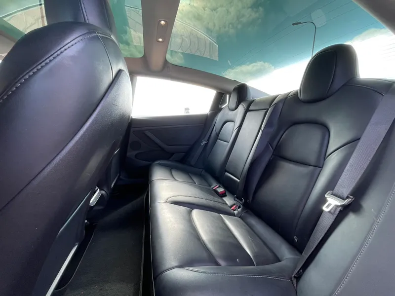 Tesla Model 3 2nd hand, 2021, private hand