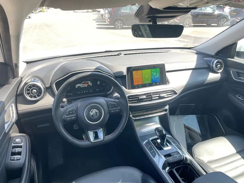 MG EHS 2ème main, 2022, main privée