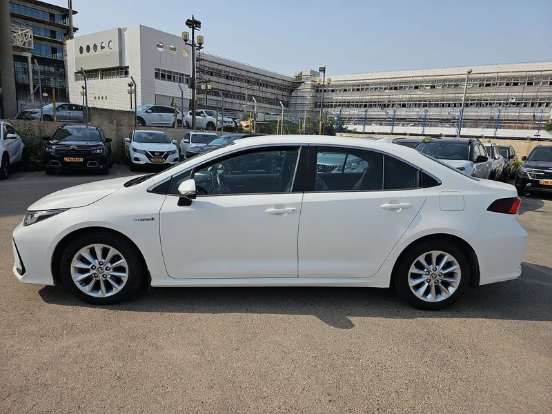 Toyota Corolla 2nd hand, 2021