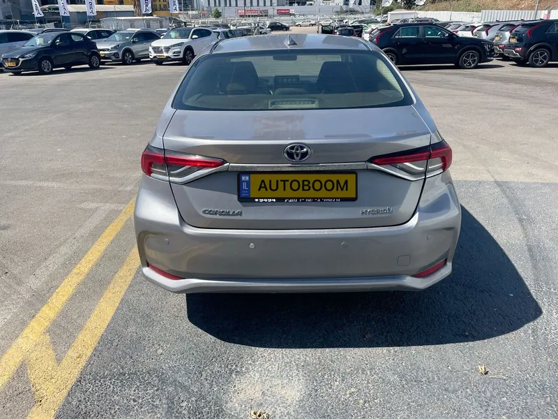 Toyota Corolla с пробегом, 2021