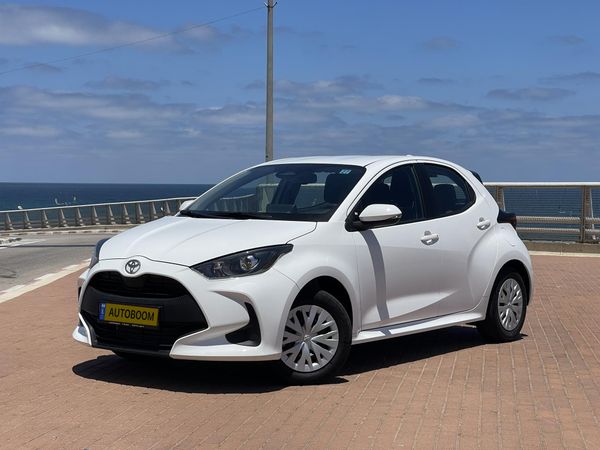 Toyota Yaris с пробегом, 2025