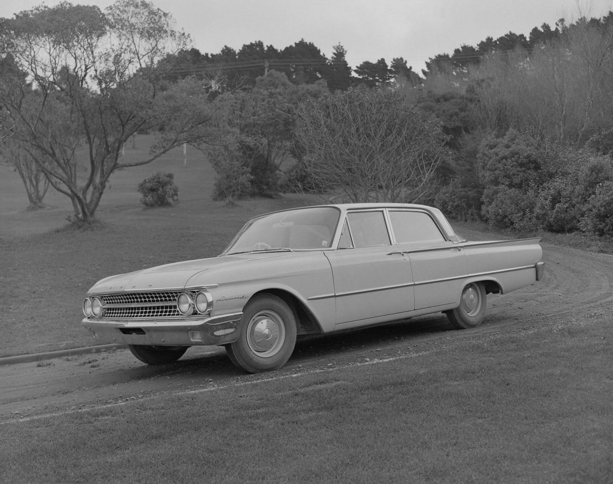 Ford Fairlane 1960. Carrosserie, extérieur. Berline, 3 génération