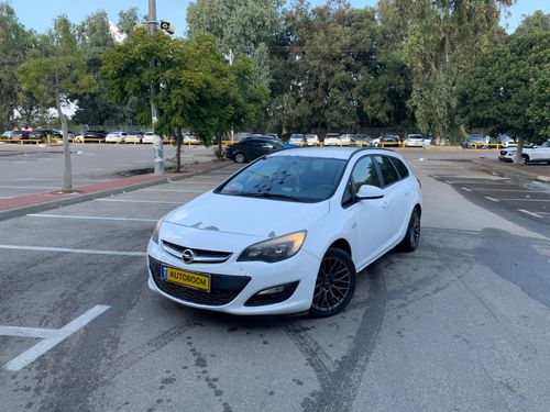 Opel Astra, 2014, фото