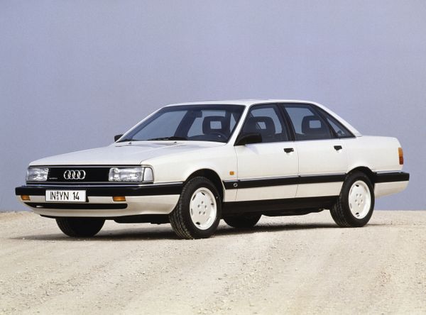 Audi 200 1988. Carrosserie, extérieur. Berline, 2 génération, restyling