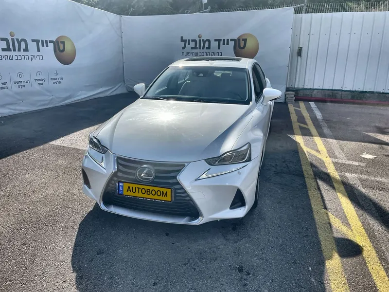 Lexus IS 2nd hand, 2019, private hand