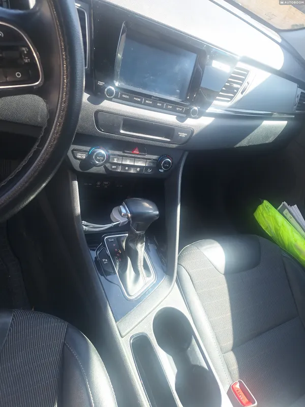 Kia Niro 2nd hand, 2019, private