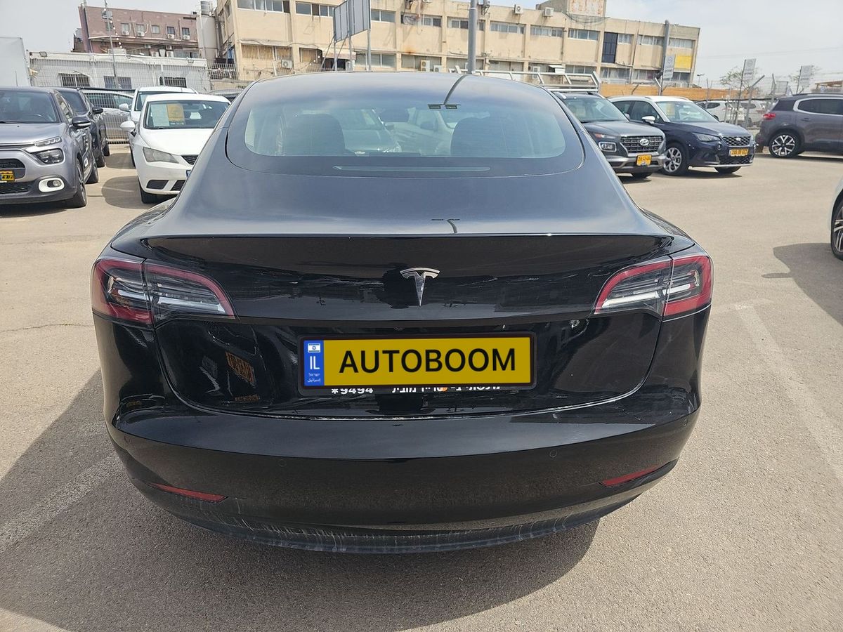 Tesla Model 3 2nd hand, 2021