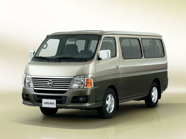 ניסאן אורוון 2001. מרכב, צורה. מיניוואן, 4 דור