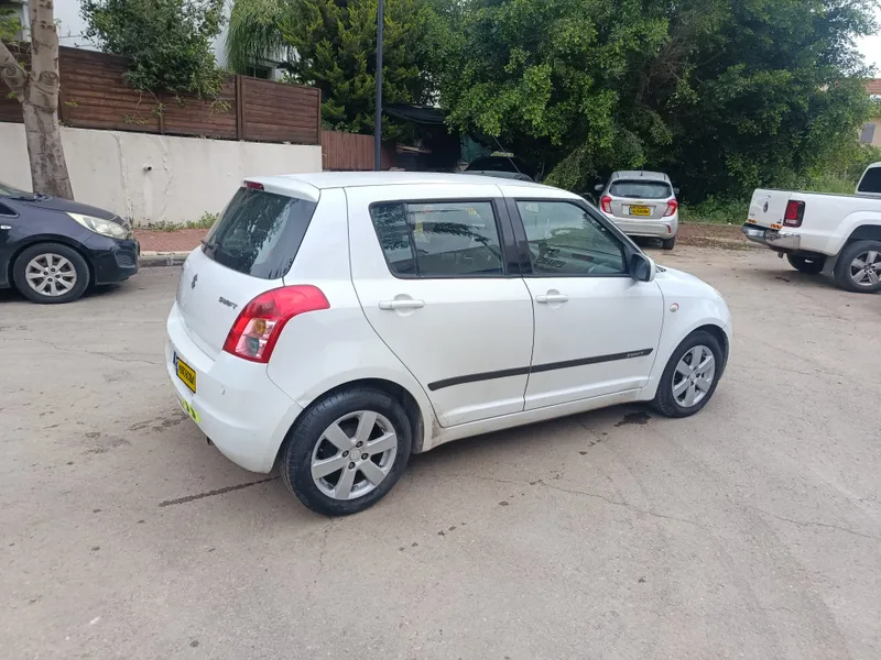 Suzuki Swift 2ème main, 2010, privée