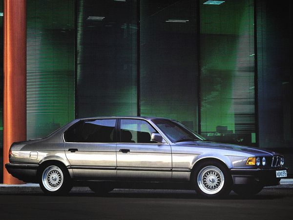 BMW 7 series 1986. Carrosserie, extérieur. Berline longue, 2 génération