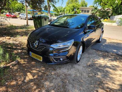 Renault Megane 2nd hand, 2017, private hand