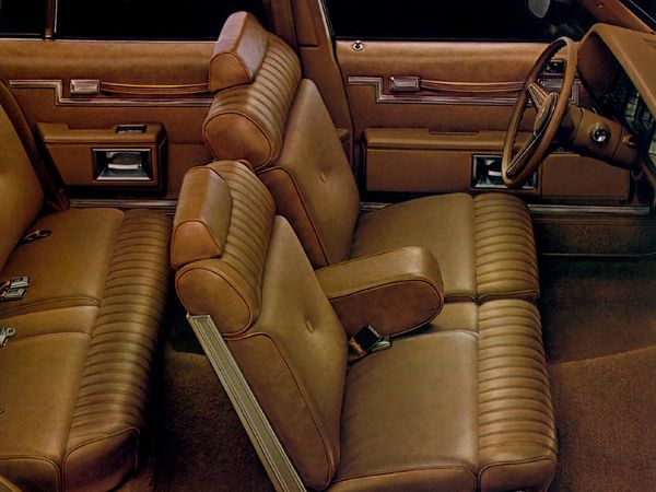 Pontiac Bonneville 1977. Interior. Estate 5-door, 6 generation