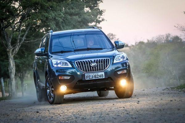 Лифан X60 2015. Кузов, экстерьер. Внедорожник 5 дв., 1 поколение, рестайлинг