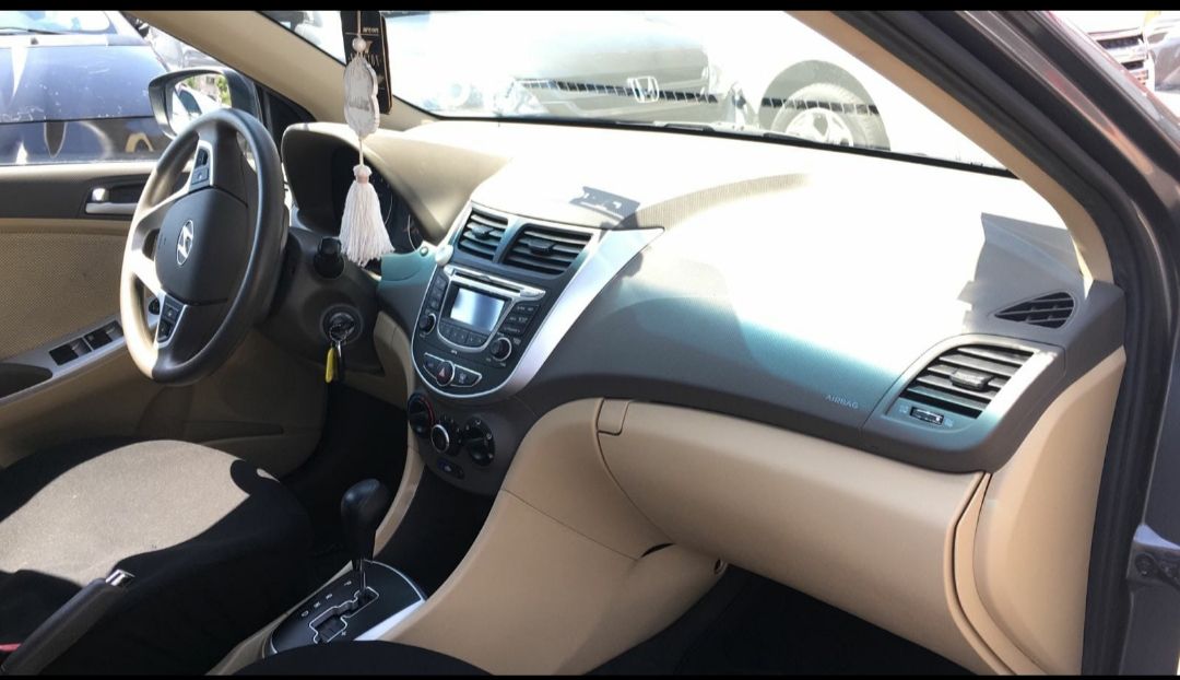 Hyundai i25 2nd hand, 2012, private hand