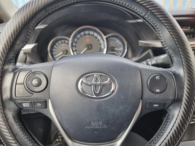 Toyota Corolla 2nd hand, 2015