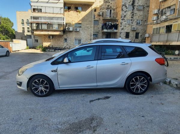 Opel Astra 2ème main, 2014, main privée