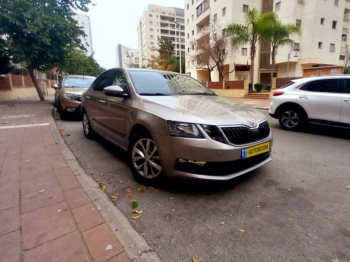 סקודה אוקטביה יד 2 רכב, 2019, פרטי