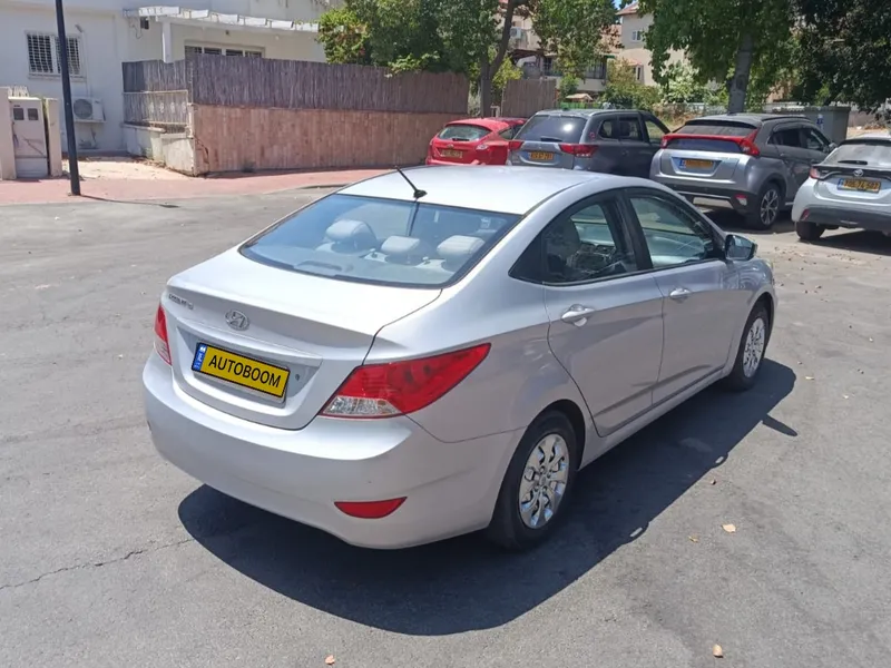 Hyundai i25 с пробегом, 2015, частная рука