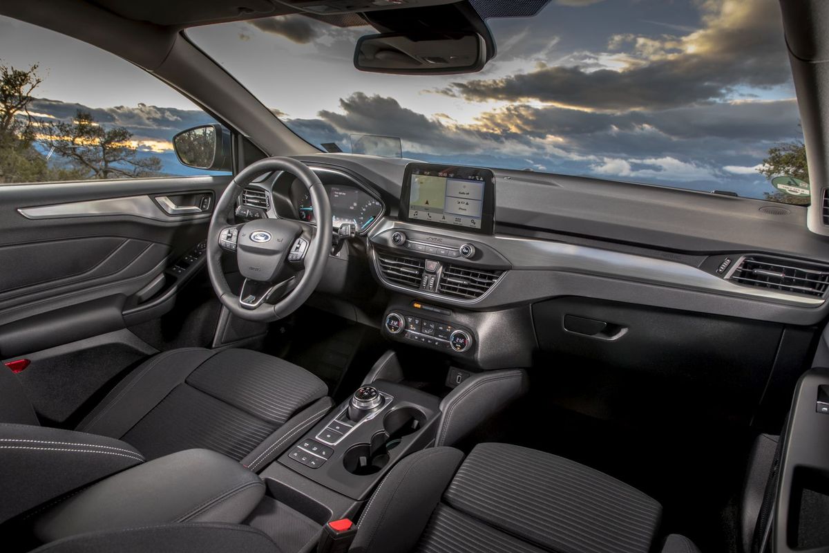 Ford Focus 2018. Front seats. Hatchback 5-door, 4 generation
