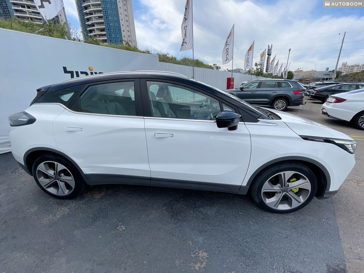 Geely Geometry C 2nd hand, 2023, private