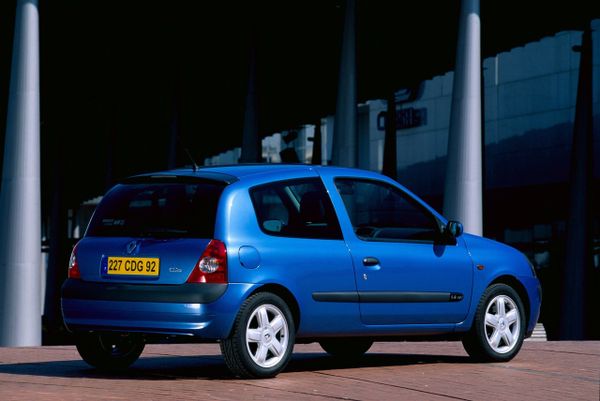 Renault Clio 2001. Carrosserie, extérieur. Mini 3-portes, 2 génération, restyling