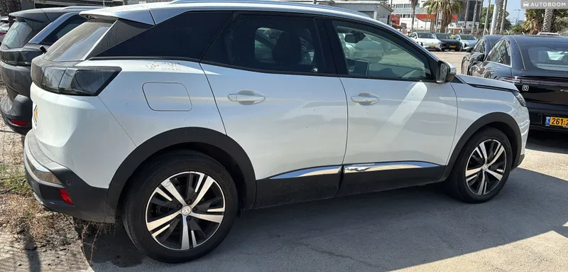 Peugeot 3008 с пробегом, 2021