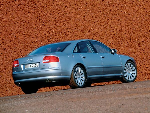 أودي A8 ‏2002. الهيكل، المظهر الخارجي. سيدان, 2 الجيل