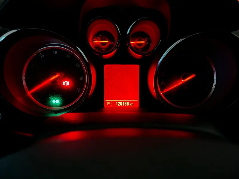 אופל מוקה יד 2 רכב, 2014, פרטי